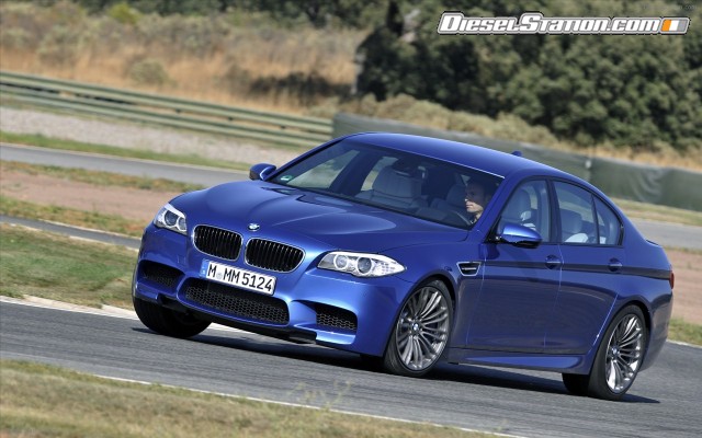 BMW M5 2013 Widescreen Picture #2 BMW M5 2013 Widescreen Picture #2