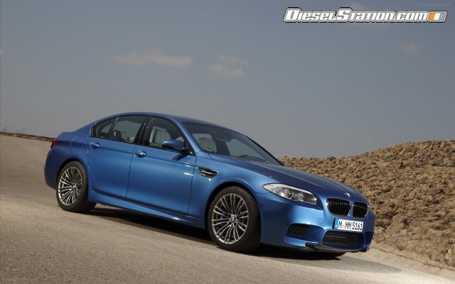 BMW M5 2013 Widescreen Picture #1 BMW M5 2013 Widescreen Picture #1