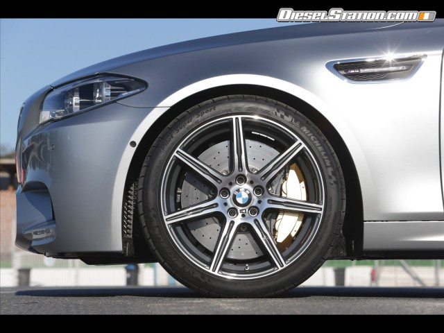 BMW M5 2014 Picture #15 BMW M5 2014 Picture #15