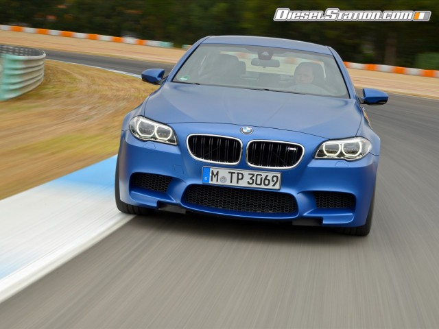 BMW M5 2014 Picture #10 BMW M5 2014 Picture #10