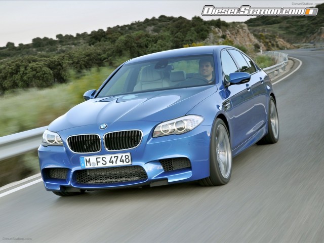 BMW M5 Saloon 2012 Picture #74 BMW M5 Saloon 2012 Picture #74