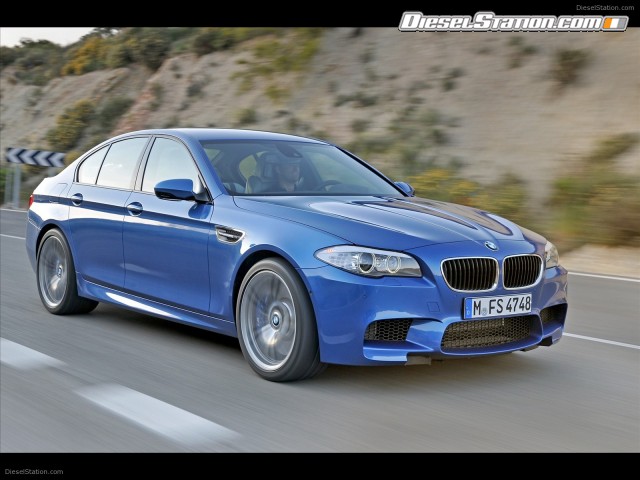 BMW M5 Saloon 2012 Picture #26 BMW M5 Saloon 2012 Picture #26