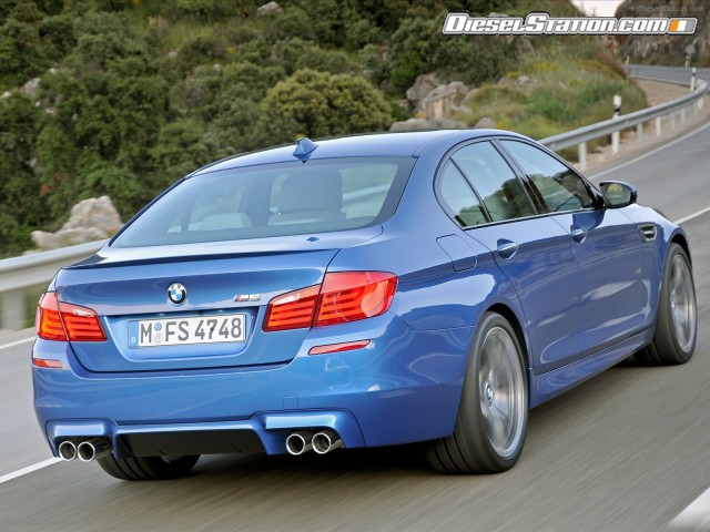 BMW M5 Saloon 2012 Picture #56 BMW M5 Saloon 2012 Picture #56