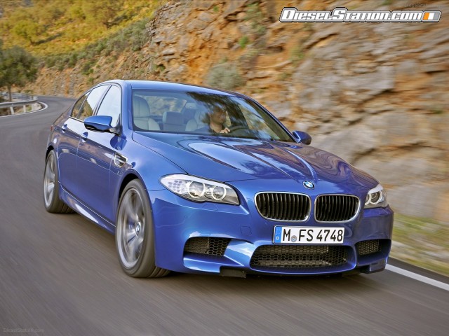 BMW M5 Saloon 2012 Picture #6 BMW M5 Saloon 2012 Picture #6