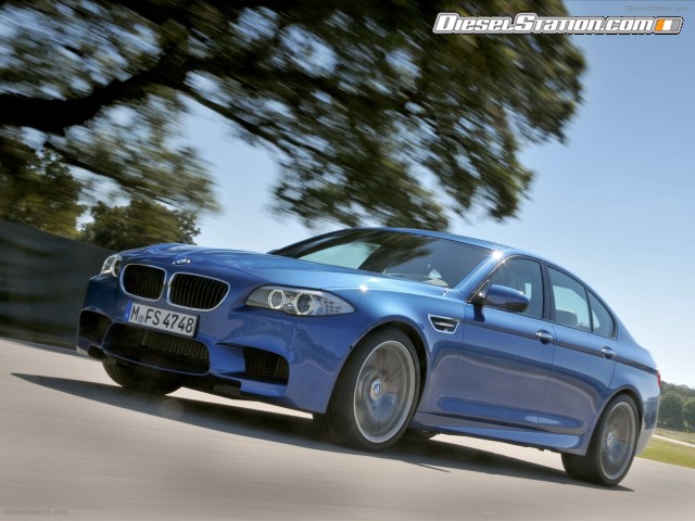 BMW M5 Saloon 2012 Picture #38 BMW M5 Saloon 2012 Picture #38