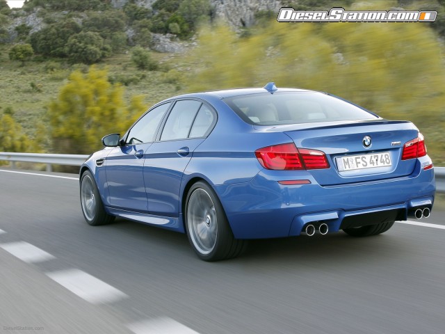 BMW M5 Saloon 2012 Picture #64 BMW M5 Saloon 2012 Picture #64