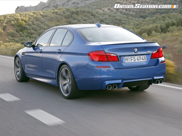 BMW M5 Saloon 2012 Picture #83 BMW M5 Saloon 2012 Picture #83