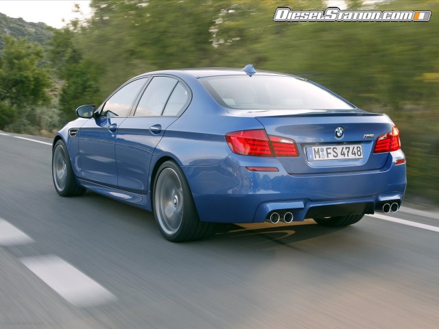 BMW M5 Saloon 2012 Picture #23 BMW M5 Saloon 2012 Picture #23