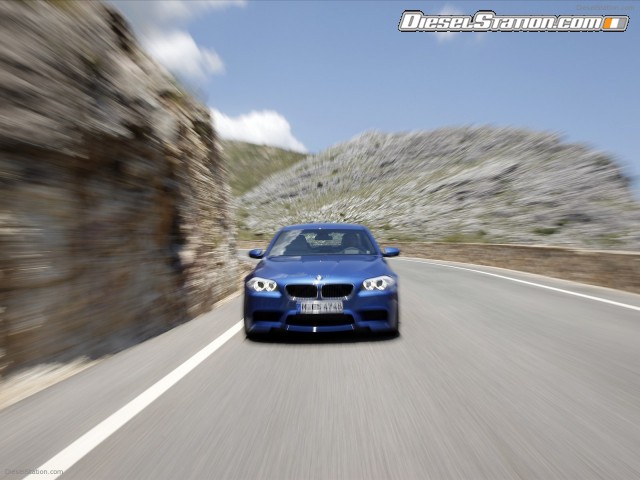 BMW M5 Saloon 2012 Picture #46 BMW M5 Saloon 2012 Picture #46