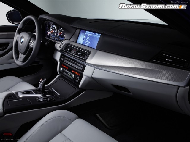BMW M5 Saloon 2012 Picture #73 BMW M5 Saloon 2012 Picture #73