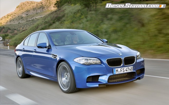 BMW M5 Saloon 2012 Widescreen Picture #81 BMW M5 Saloon 2012 Widescreen Picture #81