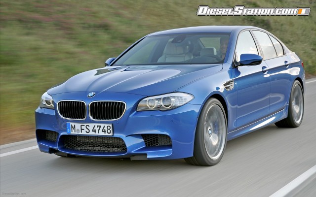 BMW M5 Saloon 2012 Widescreen Picture #72 BMW M5 Saloon 2012 Widescreen Picture #72