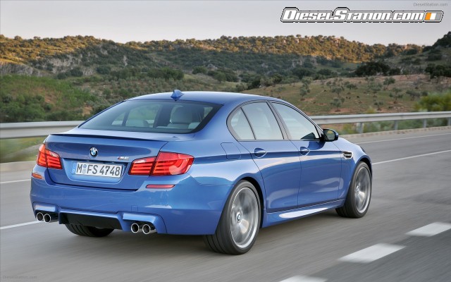 BMW M5 Saloon 2012 Widescreen Picture #16 BMW M5 Saloon 2012 Widescreen Picture #16