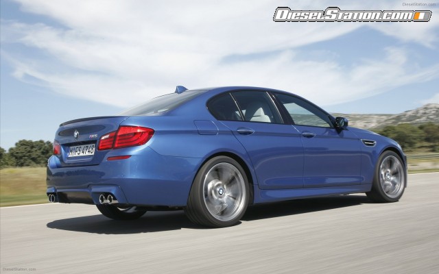 BMW M5 Saloon 2012 Widescreen Picture #57 BMW M5 Saloon 2012 Widescreen Picture #57