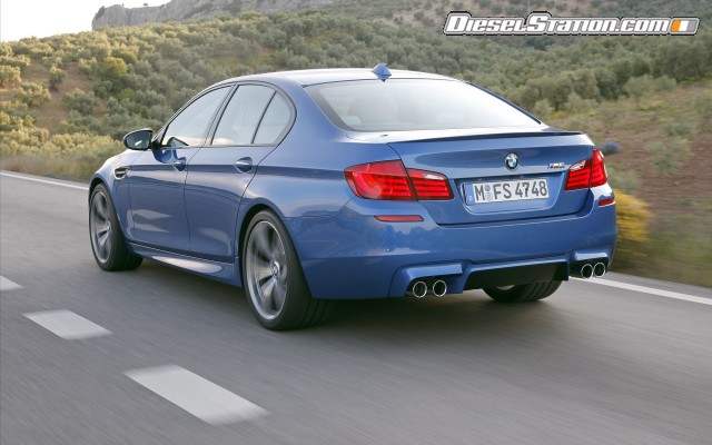 BMW M5 Saloon 2012 Widescreen Picture #52 BMW M5 Saloon 2012 Widescreen Picture #52