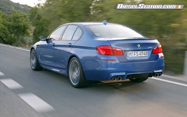 BMW M5 Saloon 2012 Widescreen Picture #66 BMW M5 Saloon 2012 Widescreen Picture #66