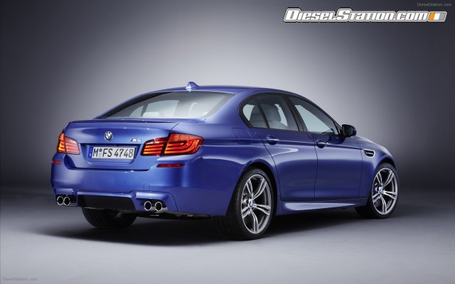 BMW M5 Saloon 2012 Widescreen Picture #58 BMW M5 Saloon 2012 Widescreen Picture #58