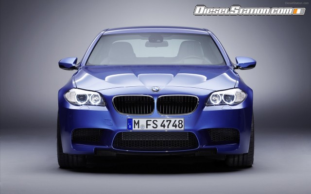 BMW M5 Saloon 2012 Widescreen Picture #25 BMW M5 Saloon 2012 Widescreen Picture #25