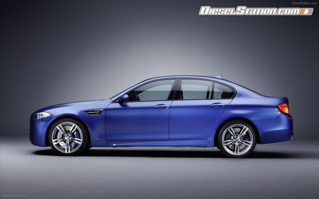 BMW M5 Saloon 2012 Widescreen Picture #48 BMW M5 Saloon 2012 Widescreen Picture #48