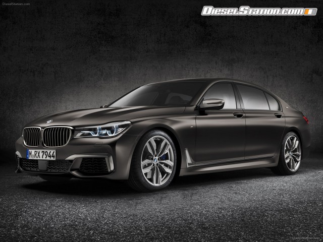 BMW M760Li xDrive 2017 Picture #8 BMW M760Li xDrive 2017 Picture #8