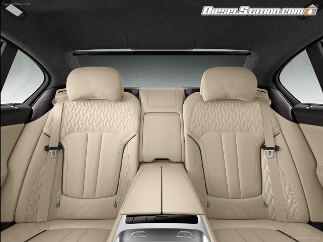 BMW M760Li xDrive 2017 Picture #35 BMW M760Li xDrive 2017 Picture #35