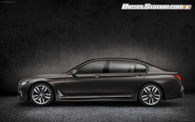 BMW M760Li xDrive 2017 Widescreen Picture #11 BMW M760Li xDrive 2017 Widescreen Picture #11
