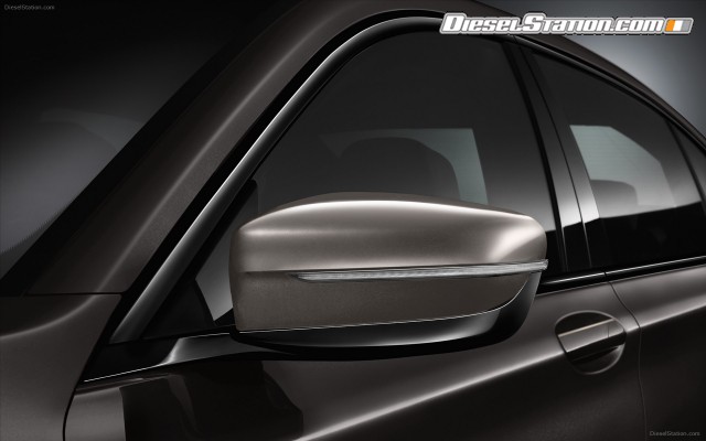 BMW M760Li xDrive 2017 Widescreen Picture #7 BMW M760Li xDrive 2017 Widescreen Picture #7