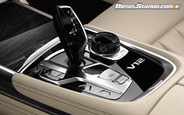 BMW M760Li xDrive 2017 Widescreen Picture #36 BMW M760Li xDrive 2017 Widescreen Picture #36