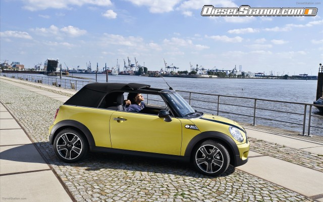 BMW Mini Convertible Widescreen Picture #3 BMW Mini Convertible Widescreen Picture #3