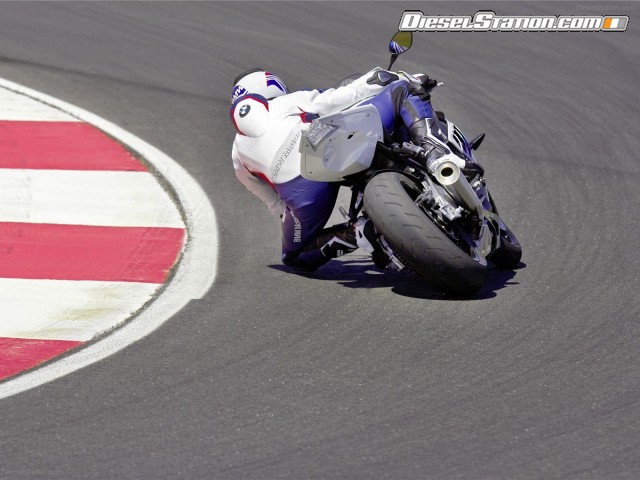 BMW New S 1000 RR Picture #17 BMW New S 1000 RR Picture #17