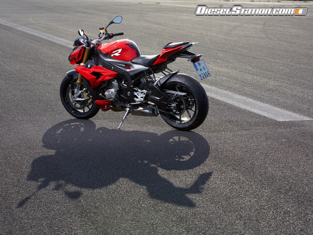 BMW S 1000 R 2014 Picture #22 BMW S 1000 R 2014 Picture #22
