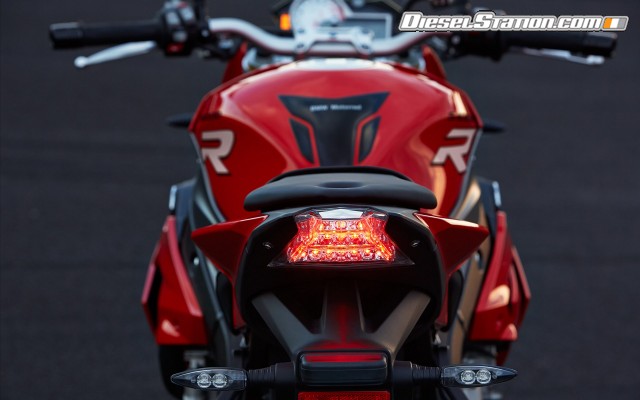 BMW S 1000 R 2014 Widescreen Picture #5 BMW S 1000 R 2014 Widescreen Picture #5