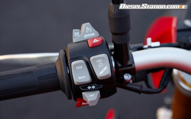 BMW S 1000 R 2014 Widescreen Picture #33 BMW S 1000 R 2014 Widescreen Picture #33