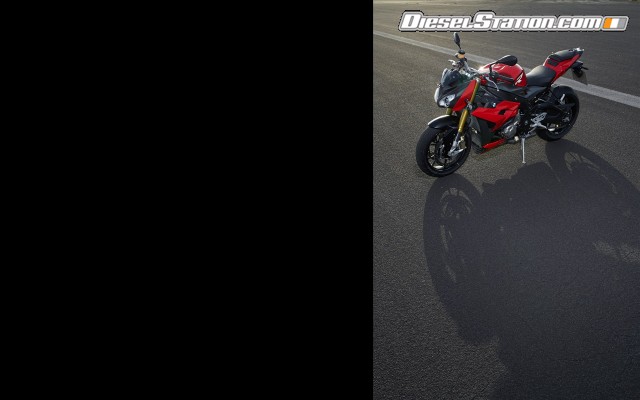 BMW S 1000 R 2014 Widescreen Picture #25 BMW S 1000 R 2014 Widescreen Picture #25