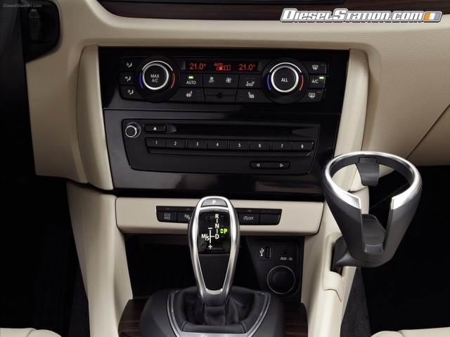 BMW X1 2013 Picture #48 BMW X1 2013 Picture #48