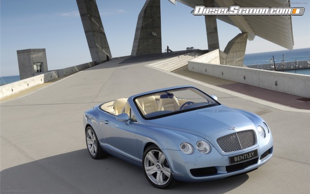 Bentley Continental GTC Widescreen Picture #1 Bentley Continental GTC Widescreen Picture #1