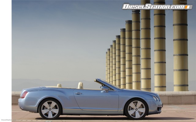 Bentley Continental GTC Widescreen Picture #13 Bentley Continental GTC Widescreen Picture #13