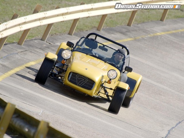 Caterham CSR 175 EU4 debut Picture #1 Caterham CSR 175 EU4 debut Picture #1