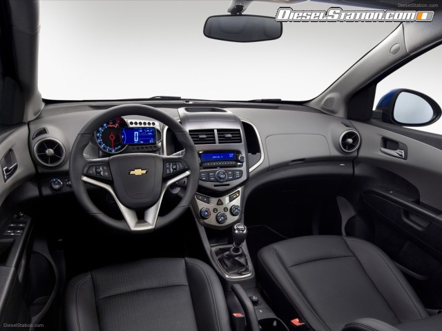 Chevrolet Aveo HB5 2012 Picture #9 Chevrolet Aveo HB5 2012 Picture #9
