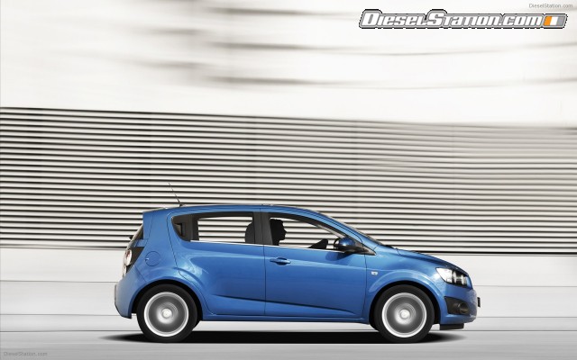 Chevrolet Aveo HB5 2012 Widescreen Picture #5 Chevrolet Aveo HB5 2012 Widescreen Picture #5