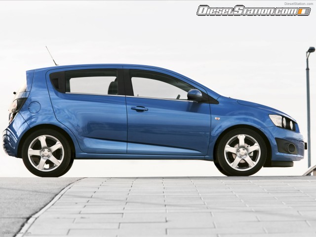 Chevrolet Aveo Hatchback 2011 Picture #15 Chevrolet Aveo Hatchback 2011 Picture #15
