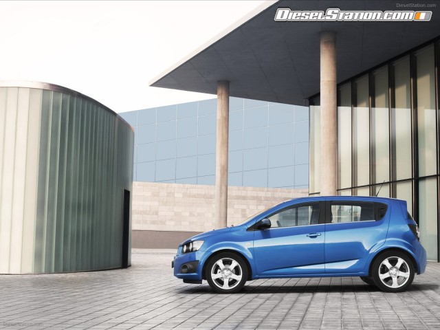 Chevrolet Aveo Hatchback 2011 Picture #12 Chevrolet Aveo Hatchback 2011 Picture #12