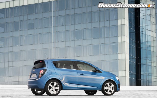 Chevrolet Aveo Hatchback 2011 Widescreen Picture #8 Chevrolet Aveo Hatchback 2011 Widescreen Picture #8