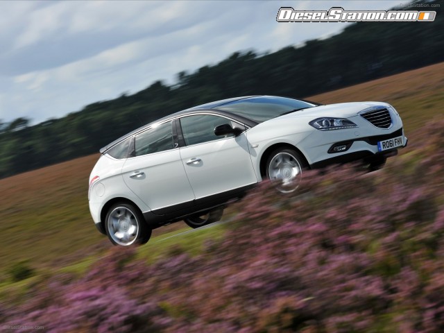 Chrysler Delta 2012 Picture #32 Chrysler Delta 2012 Picture #32