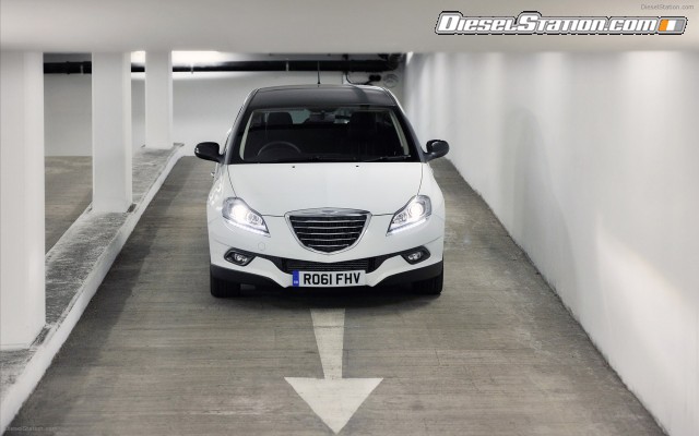 Chrysler Delta 2012 Widescreen Picture #43 Chrysler Delta 2012 Widescreen Picture #43