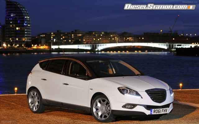 Chrysler Delta 2012 Widescreen Picture #2 Chrysler Delta 2012 Widescreen Picture #2