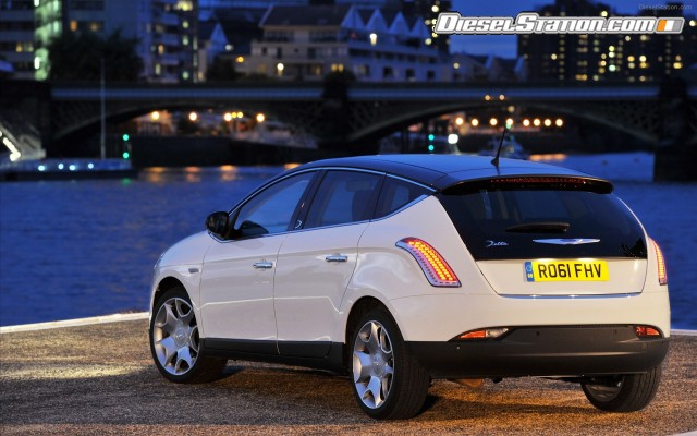 Chrysler Delta 2012 Widescreen Picture #30 Chrysler Delta 2012 Widescreen Picture #30