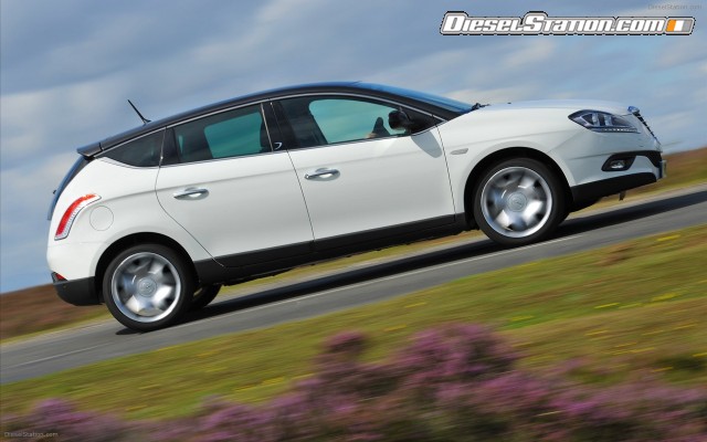 Chrysler Delta 2012 Widescreen Picture #16 Chrysler Delta 2012 Widescreen Picture #16