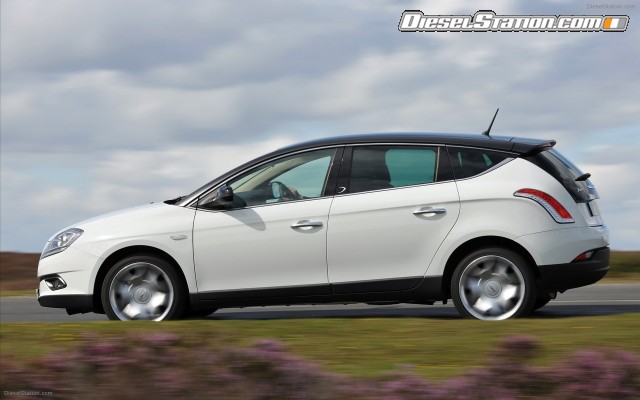 Chrysler Delta 2012 Widescreen Picture #40 Chrysler Delta 2012 Widescreen Picture #40