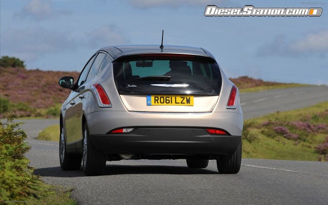 Chrysler Delta 2012 Widescreen Picture #21 Chrysler Delta 2012 Widescreen Picture #21